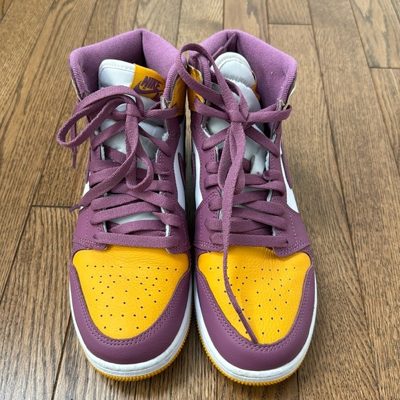 Nike Air Jordan 1 High OG "Brotherhood" sneaker - Picture 3 of 9